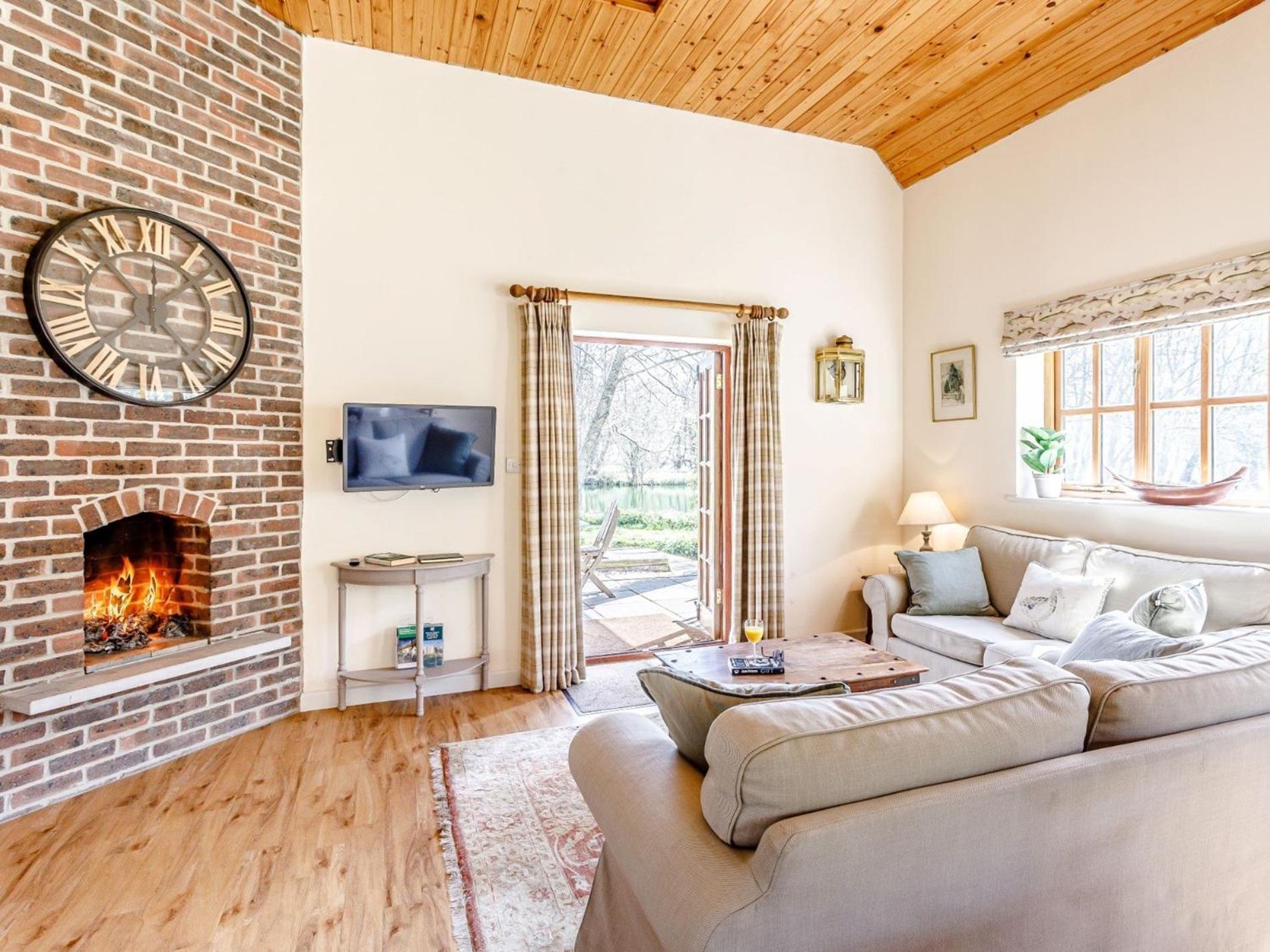 2 Bed In Dorchester 75243 Frampton  Bagian luar foto